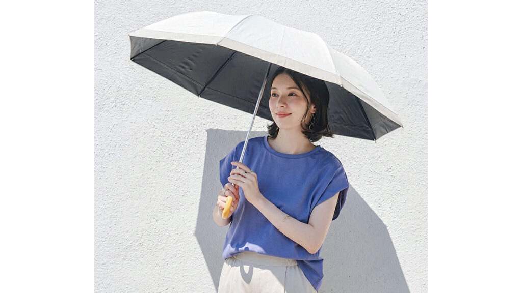 真夏の外出を快適に。KEYUCA『遮光遮熱プレミアム折畳傘』