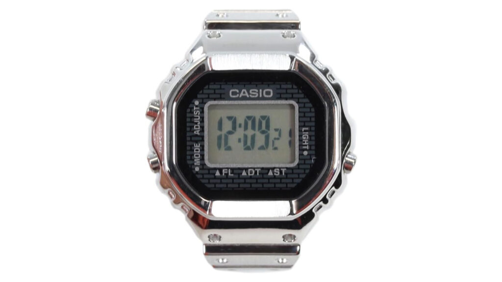指先に宿る革新。CASIO50周年記念『CASIO RING WATCH』