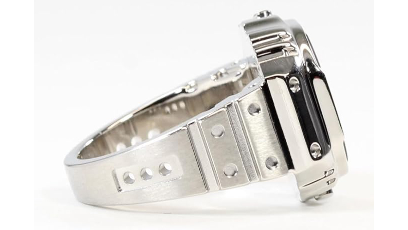 指先に宿る革新。CASIO50周年記念『CASIO RING WATCH』