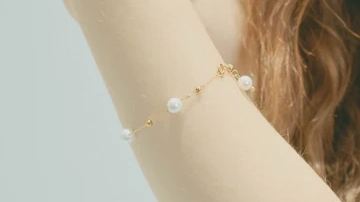 華奢で上品「パールブレスレットb30」｜日常にも特別な日にも使える一本
