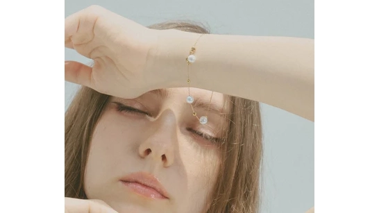 華奢で上品「パールブレスレットb30」｜日常にも特別な日にも使える一本