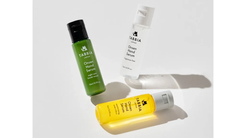 ベタつかない新感覚ハンドケア|温泉水で潤うハンドセラムとは