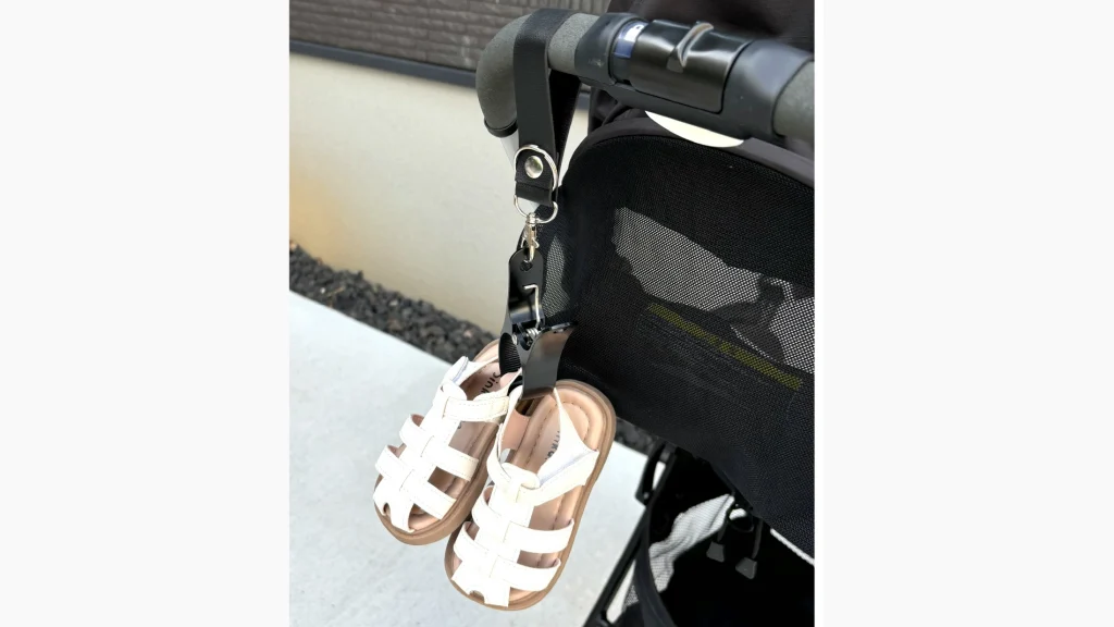 【高級感あり】PUレザーのシューズクリップ｜おしゃれで実用的な育児グッズ