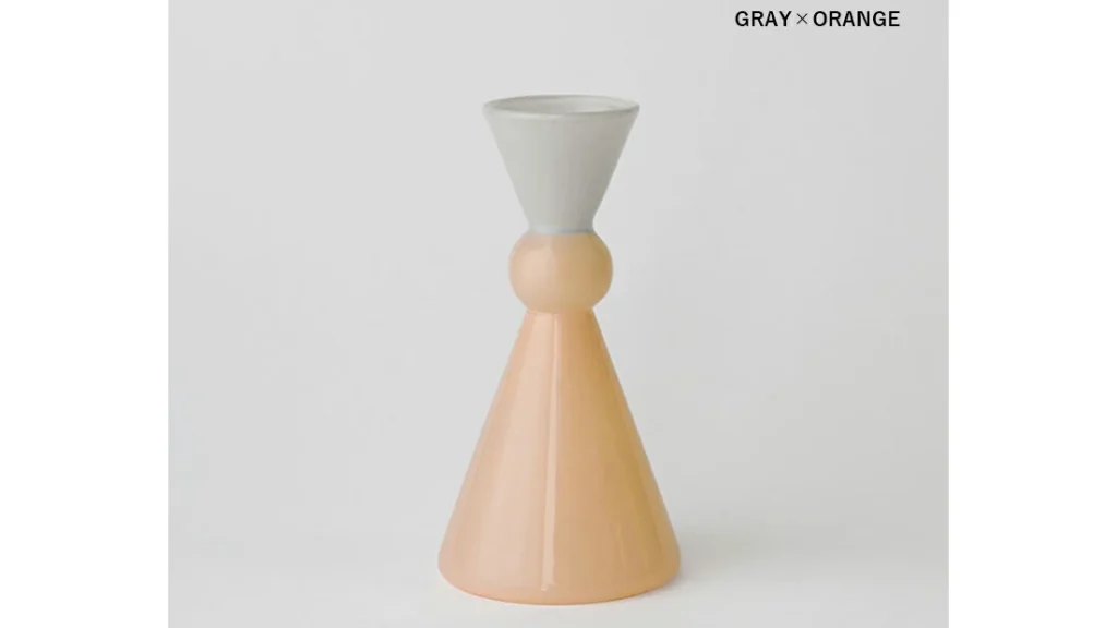 置くだけで空間が変わる。amabro「ツートン フラワーベース」