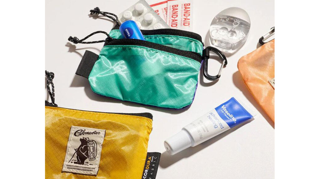 COBMASTER『ミニポーチ』｜軽くて便利！毎日にちょうどいいカラビナ付きポーチ