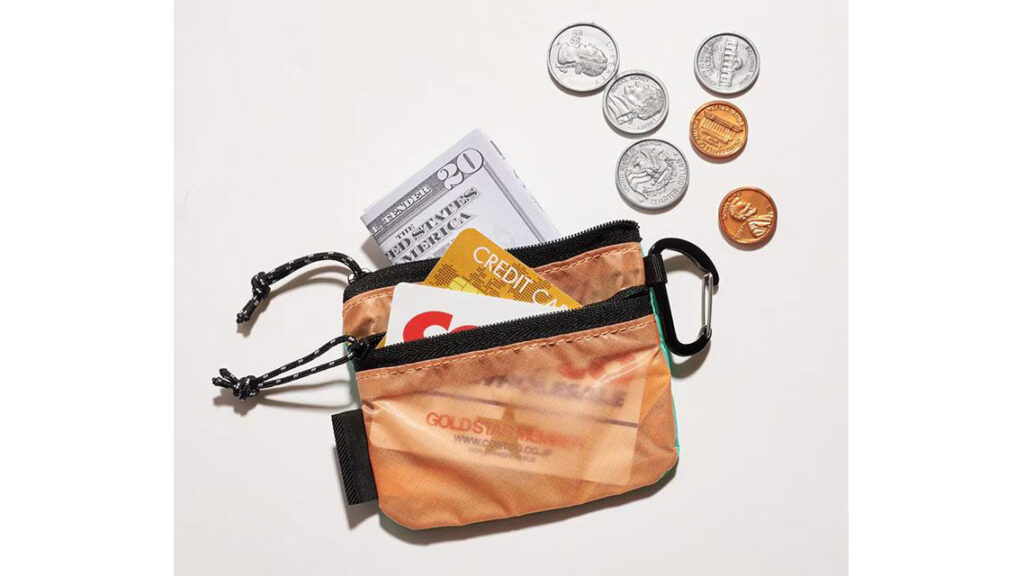 COBMASTER『ミニポーチ』｜軽くて便利！毎日にちょうどいいカラビナ付きポーチ