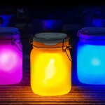 太陽光で灯る『Sun Jar ソーラー充電ランプ』が幻想的でおしゃれ