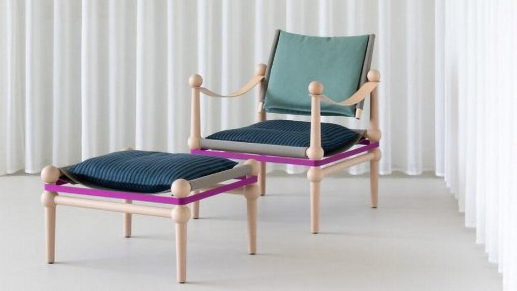 『Twain Armchair』｜サファリチェアを現代的に再解釈した名作チェア
