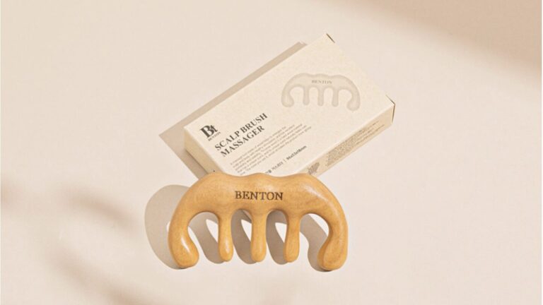 頭皮も首もこれ1つ！BENTON「頭皮かっさマッサージ」で始めるセルフケア