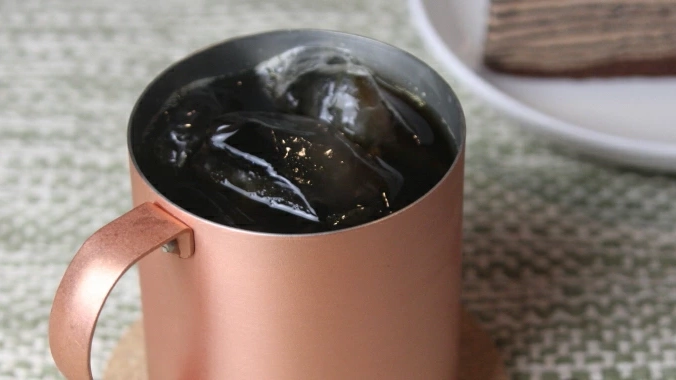 アイスコーヒー好き必見！燕三条『銅製マグカップ』で楽しむ至福の一杯