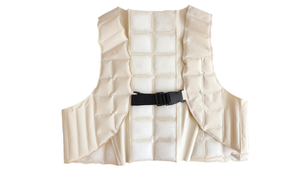 冷えすぎない心地よさ!FRESH SWITCH『PCM持続冷感ベスト』で夏の熱中症対策