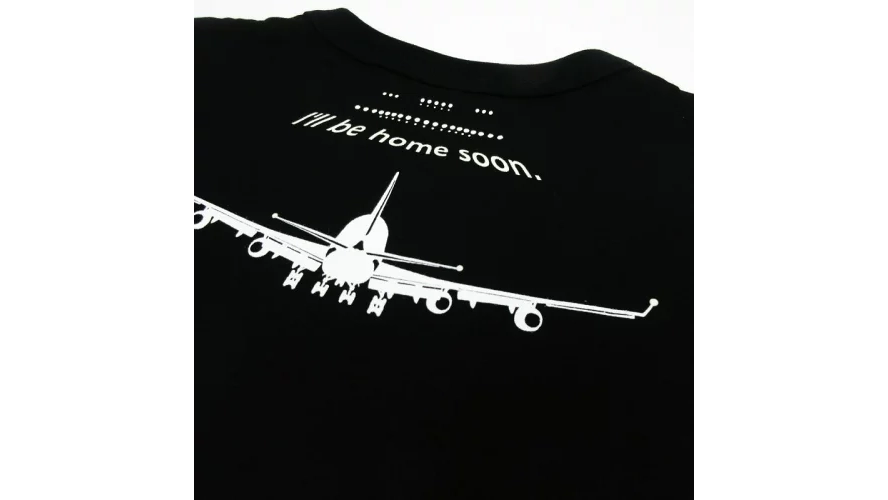 半袖Tシャツ『LANDING』は暗闇で光る空港の夜景が魅力！親子コーデも楽しめる一枚