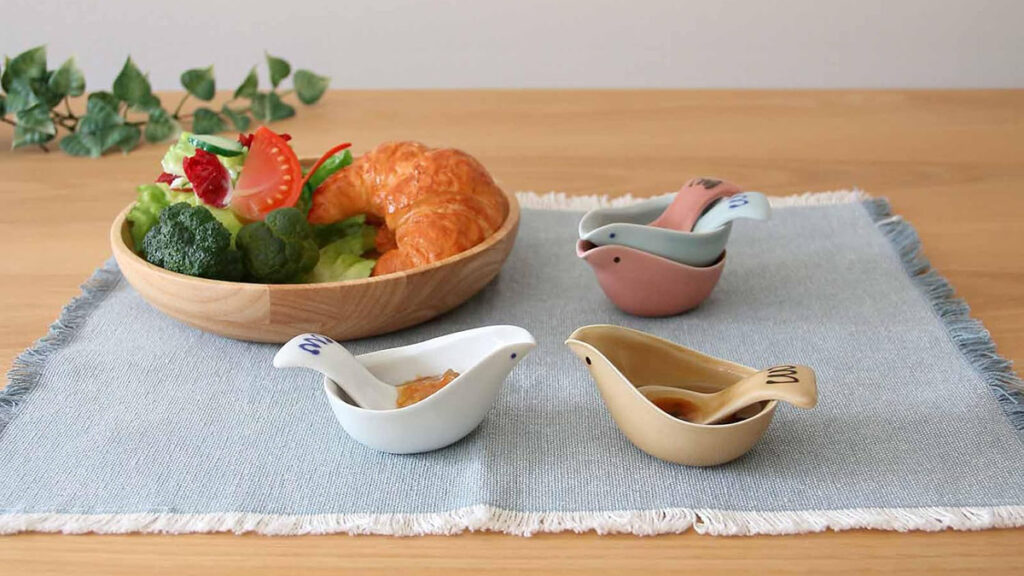 食卓にちょこん♪波佐見焼「KOTORI」ソースポットが可愛い