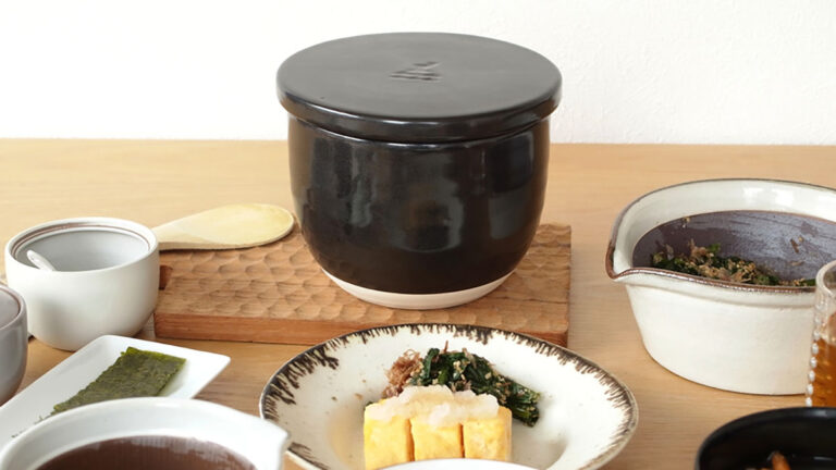 ご飯がべちゃっとしにくい！かもしか道具店「陶の飯びつ」で炊き立てのおいしさを楽しむ