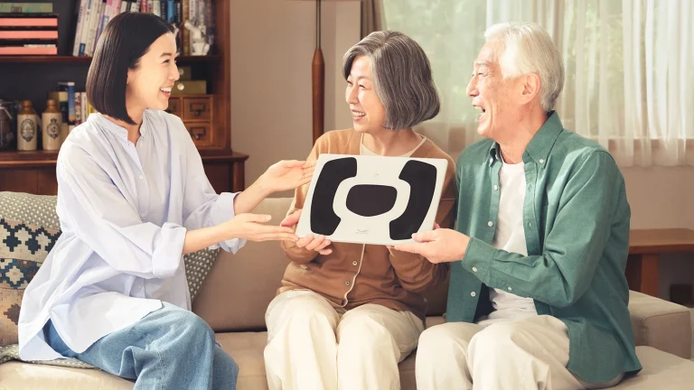 座ったまま足を鍛える！運動不足が気になる人へ。SIXPAD「Foot Fit 3 Compact」が便利